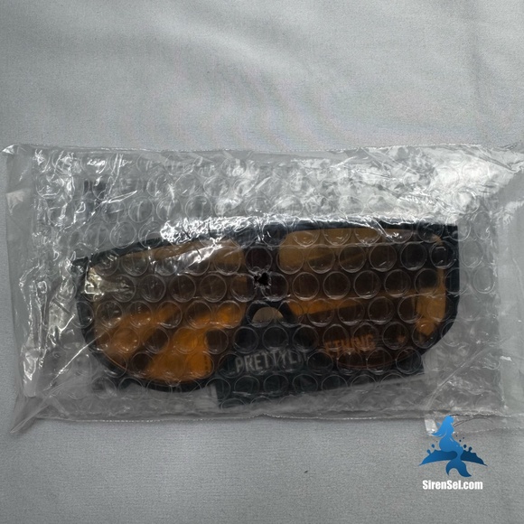 1181 NWT Prettylittlething Oversized Orange Lens Black Sunglasses - Picture 2 of 8